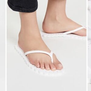 Carlotha Ray Flip Flops, Size 9-10